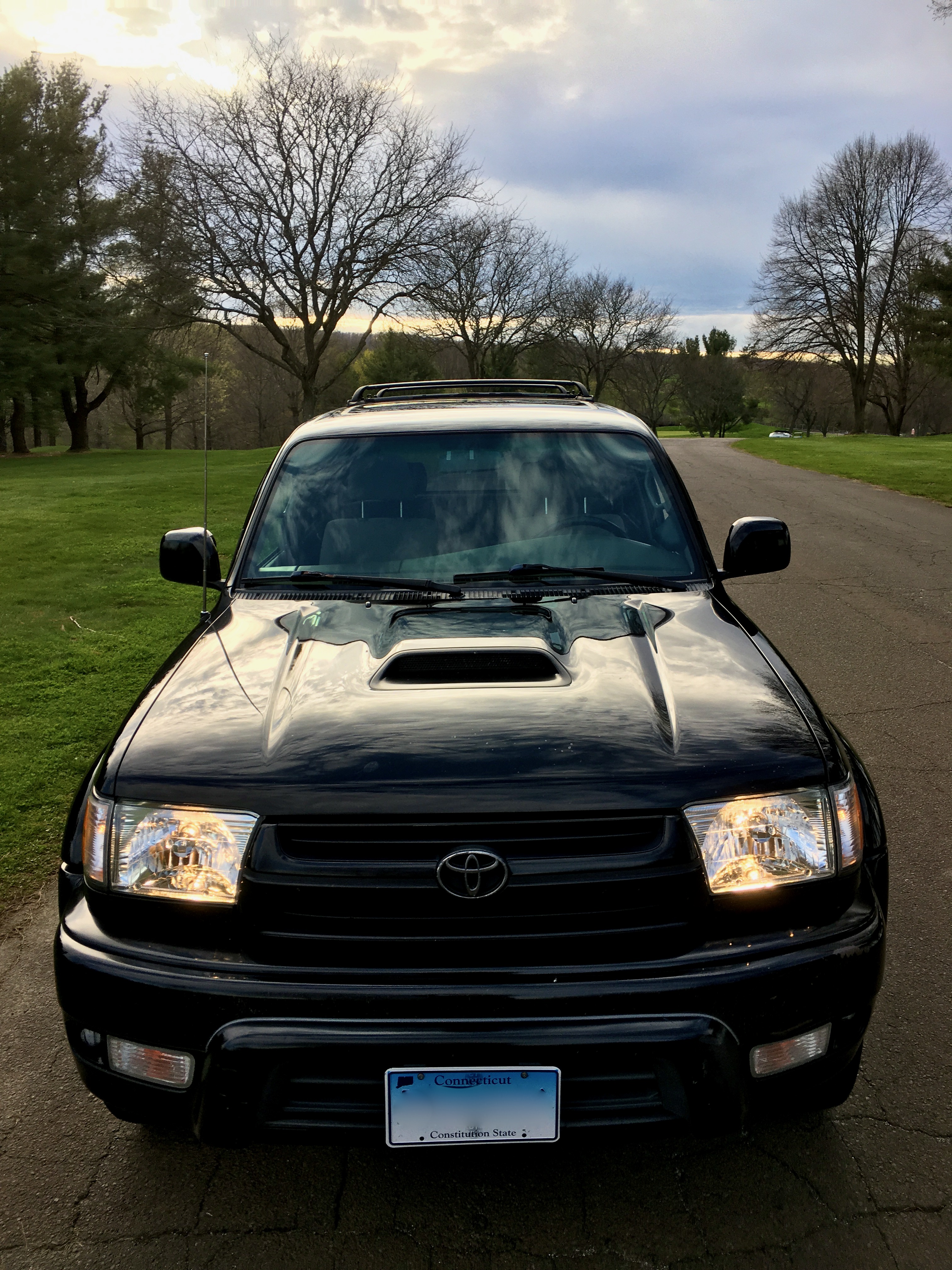 Go Motors Niantic, CT Purveyors of 3rd Generation Toyota 4Runners and other lengedary classics